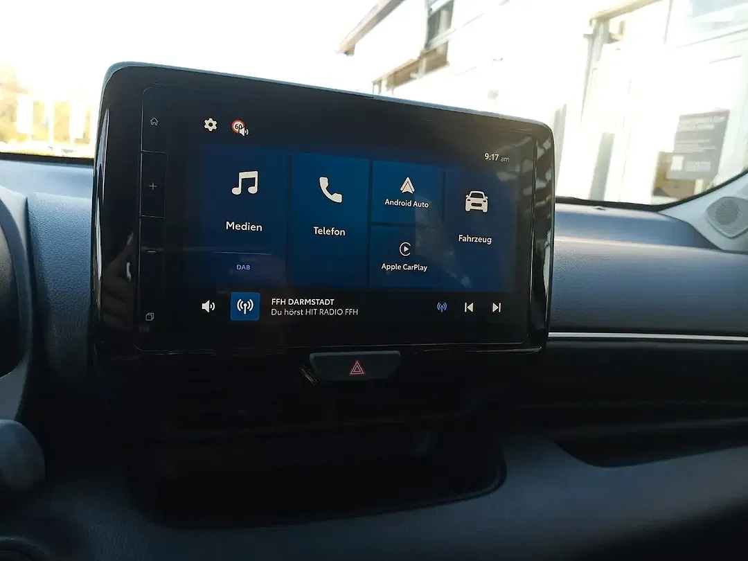 Toyota Yaris - Thumbnail 14