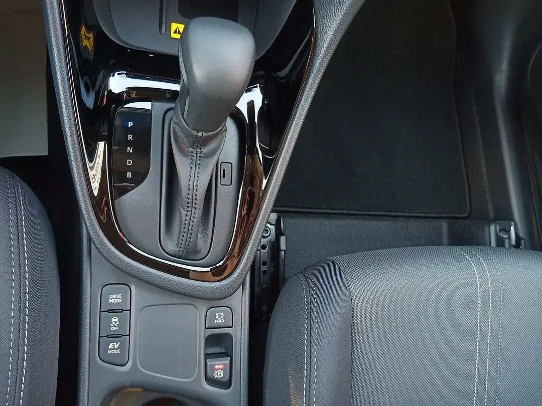 Toyota Yaris - Thumbnail 17