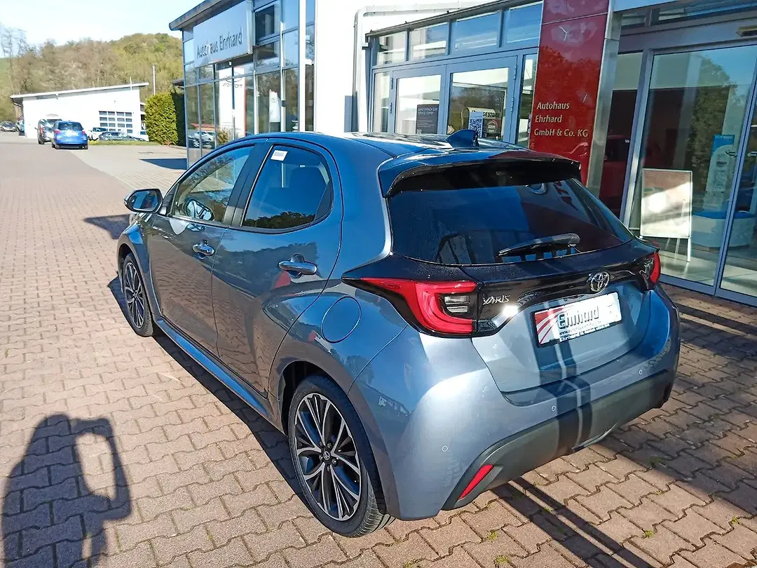 Toyota Yaris - Thumbnail 3