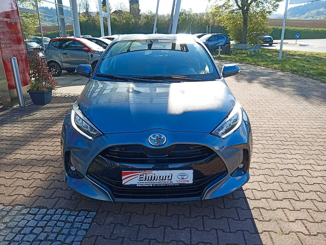 Toyota Yaris - Thumbnail 6