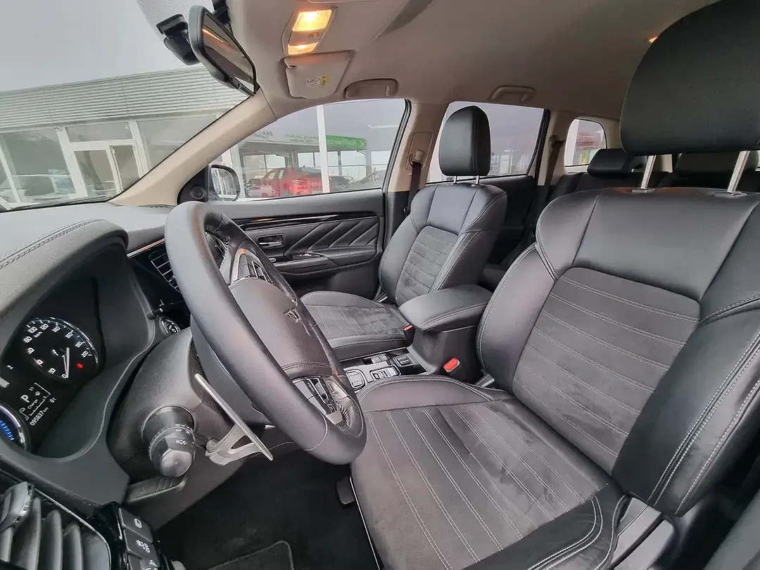 Mitsubishi Outlander - Thumbnail 7