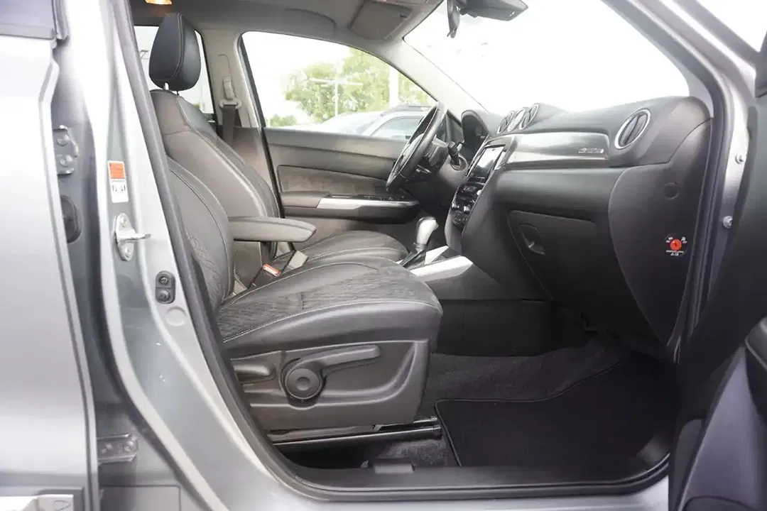 Suzuki Vitara - Thumbnail 7