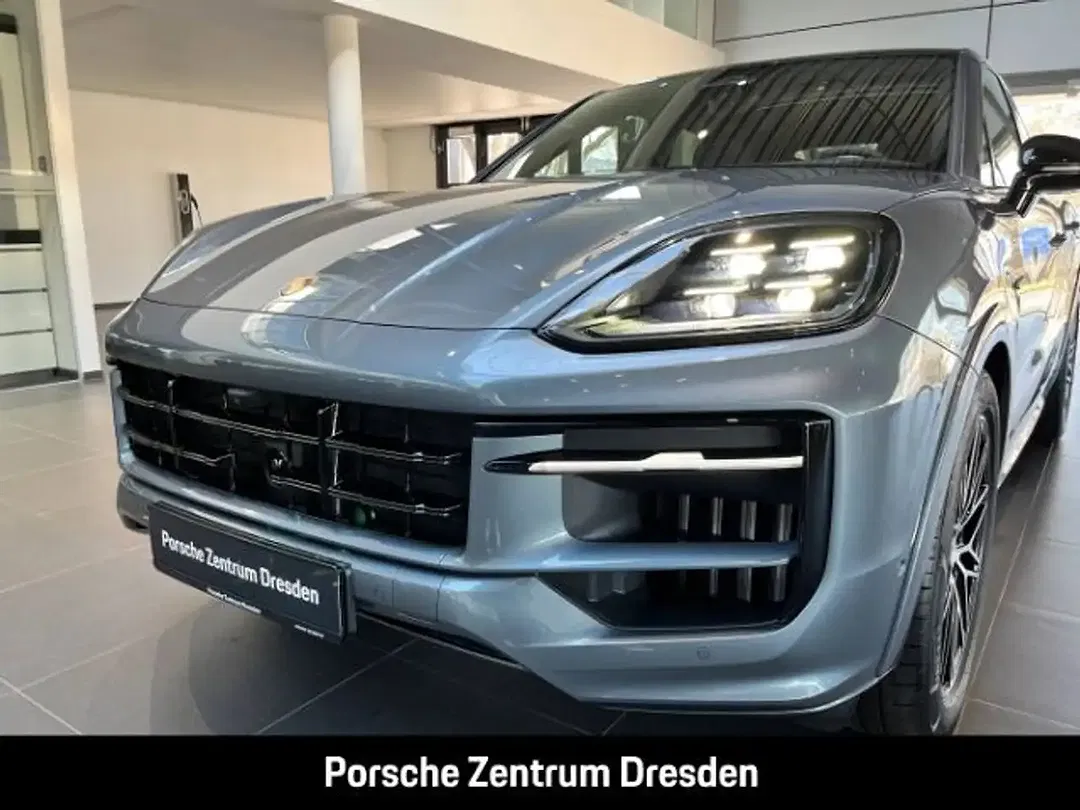 Porsche Cayenne - Thumbnail 13