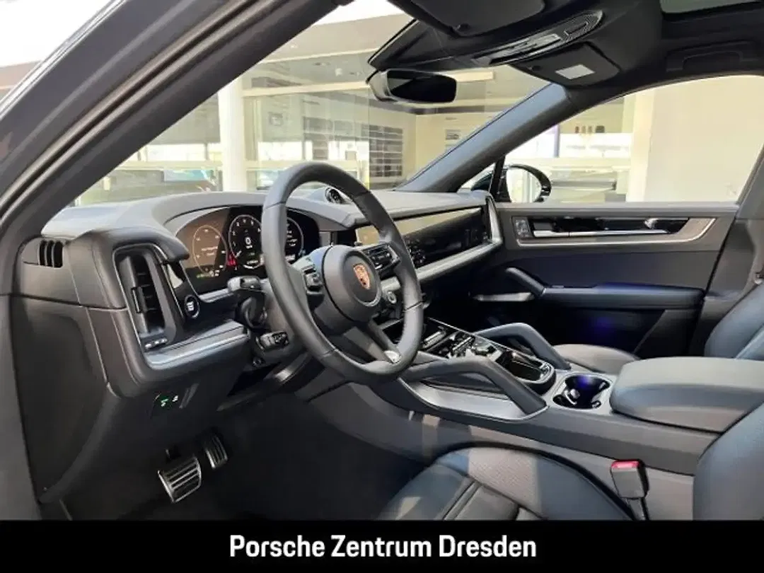 Porsche Cayenne - Thumbnail 4