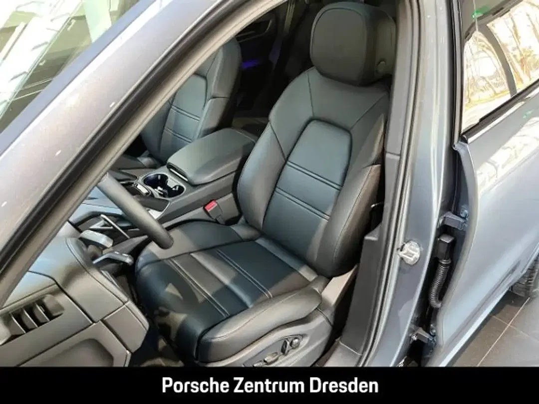 Porsche Cayenne - Thumbnail 5