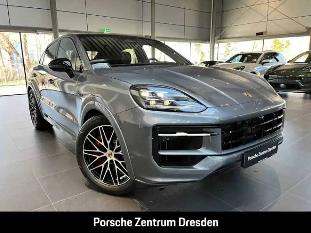 Porsche Cayenne - Thumbnail 6