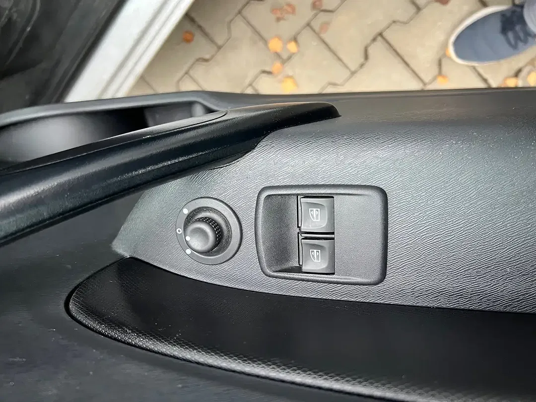 Renault Kangoo - Thumbnail 9