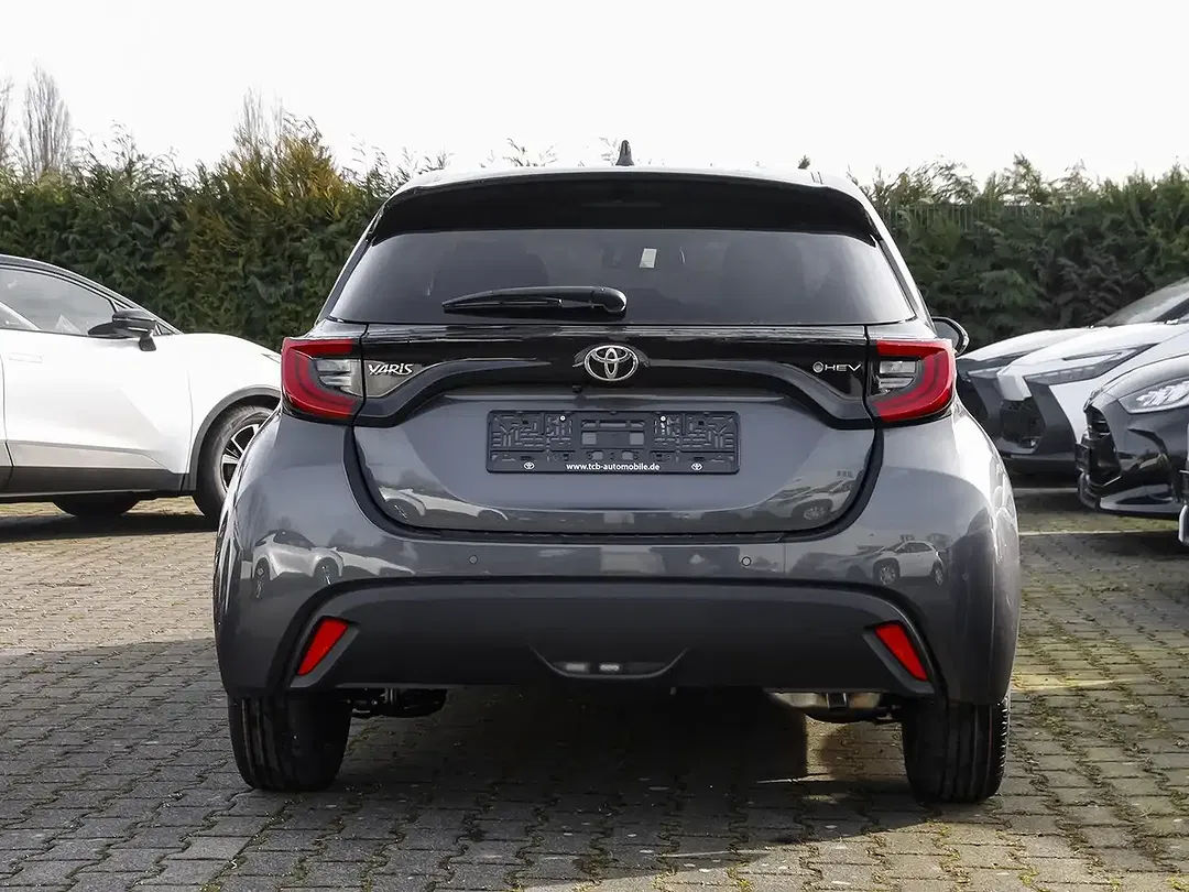 Toyota Yaris - Thumbnail 3