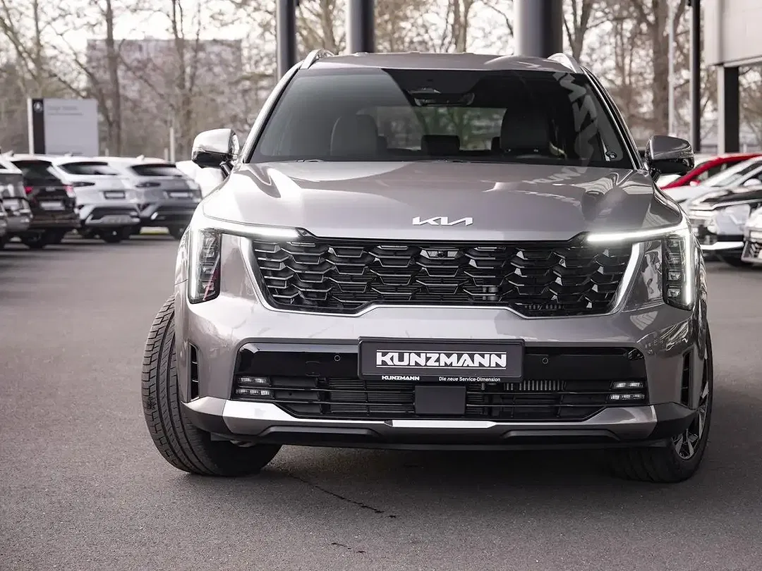 Kia Sorento - Thumbnail 2