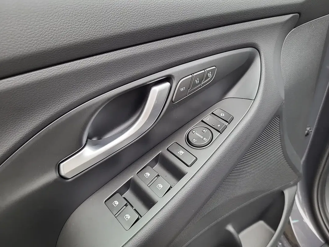 Hyundai i30 - Thumbnail 14