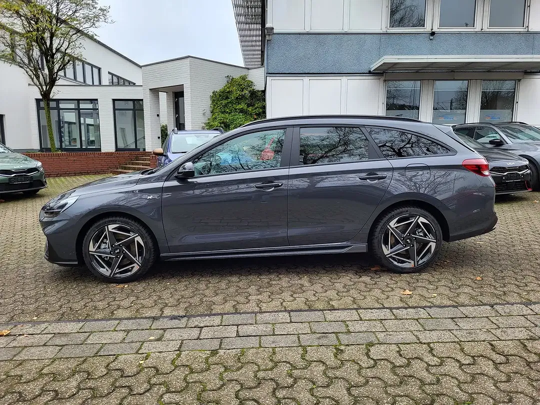 Hyundai i30 - Thumbnail 4