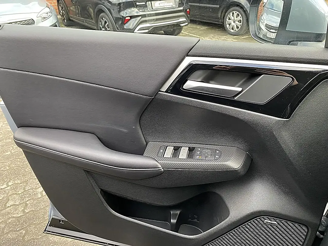Mitsubishi Outlander - Thumbnail 14