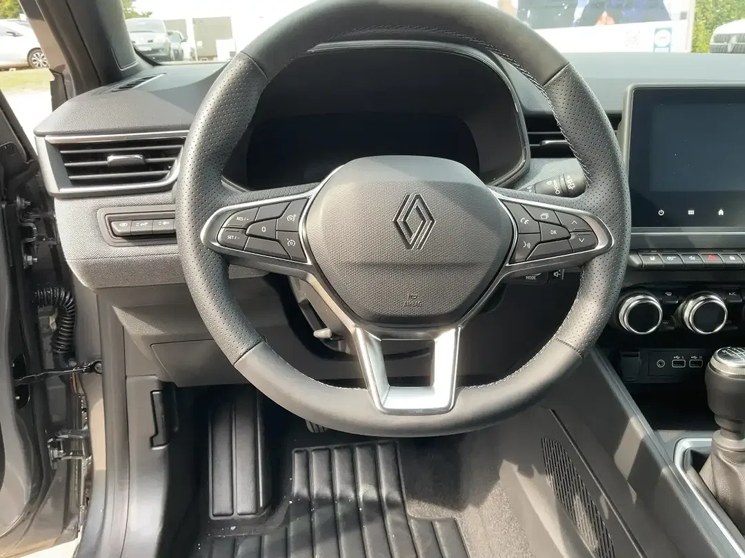 Renault Clio - Thumbnail 9