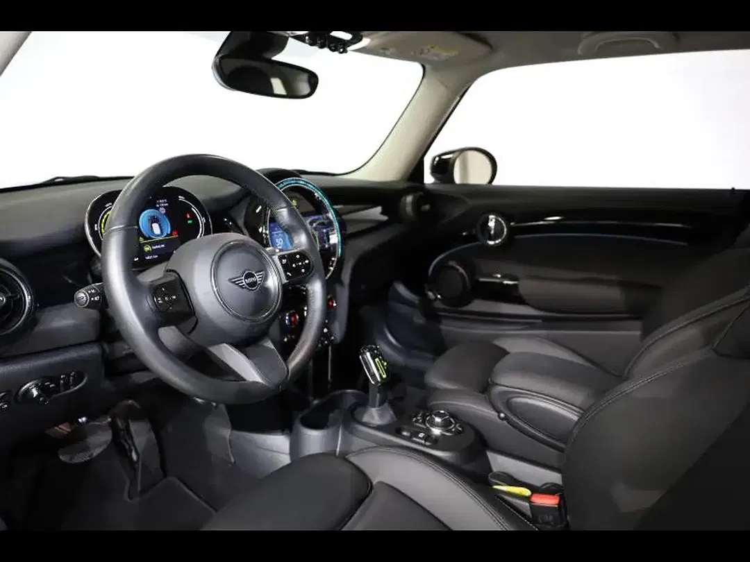 MINI Cooper SE - Thumbnail 6