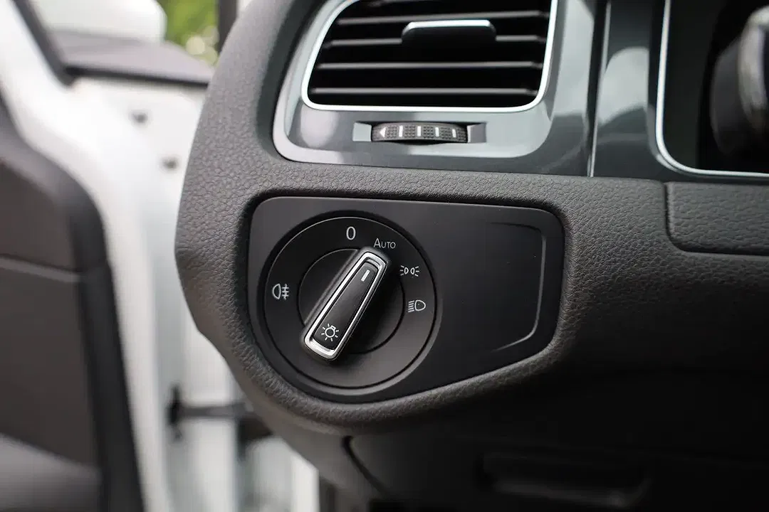 Volkswagen Golf - Thumbnail 12