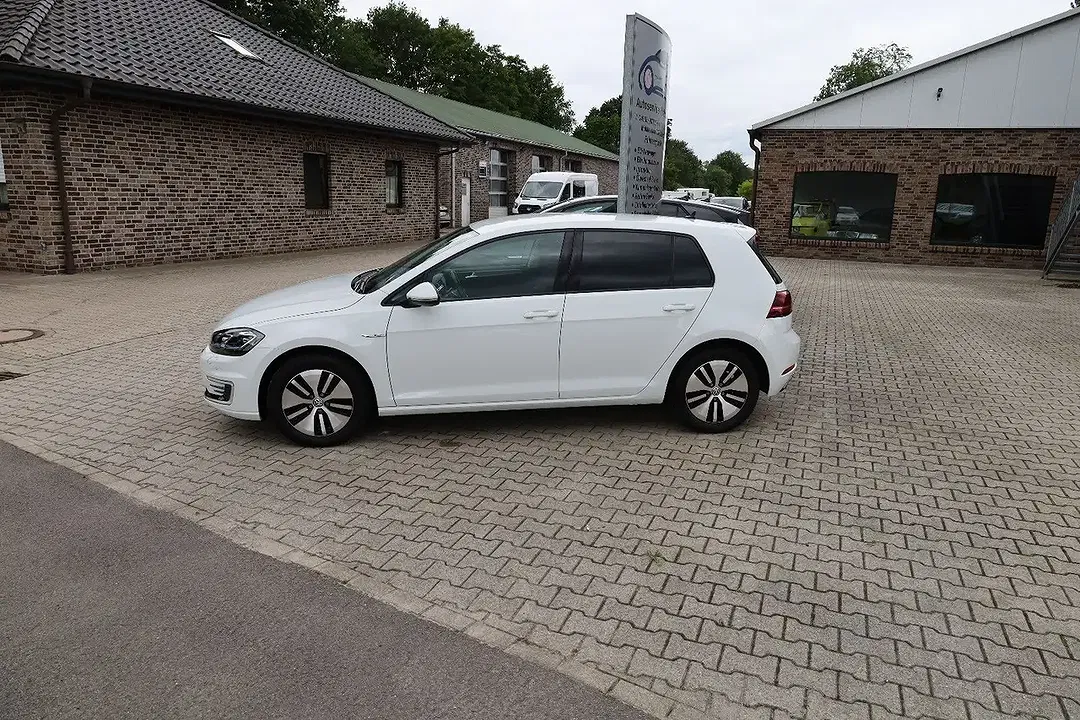 Volkswagen Golf - Thumbnail 4