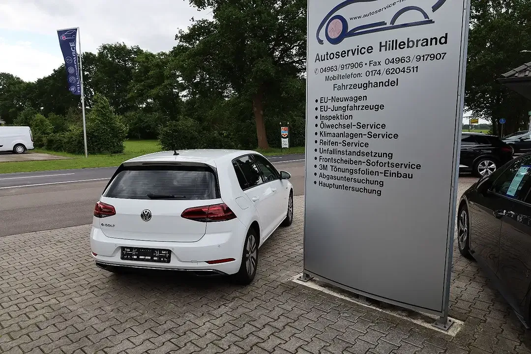 Volkswagen Golf - Thumbnail 6
