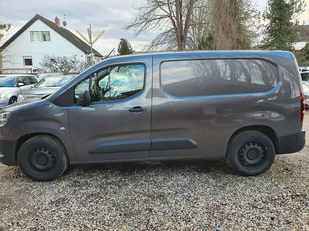 Toyota Proace City - Thumbnail 2