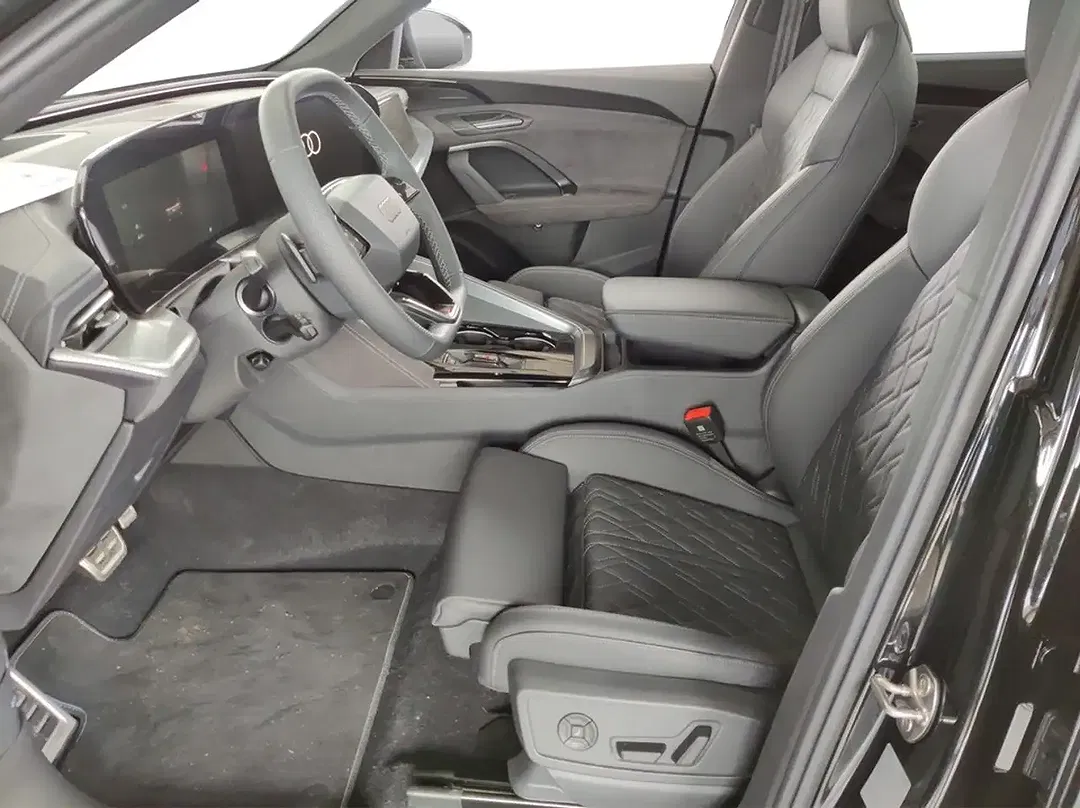 Audi SQ5 - Thumbnail 9