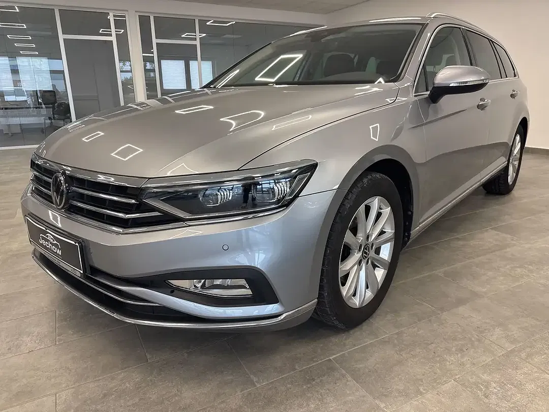 Volkswagen Passat Variant - Thumbnail 1