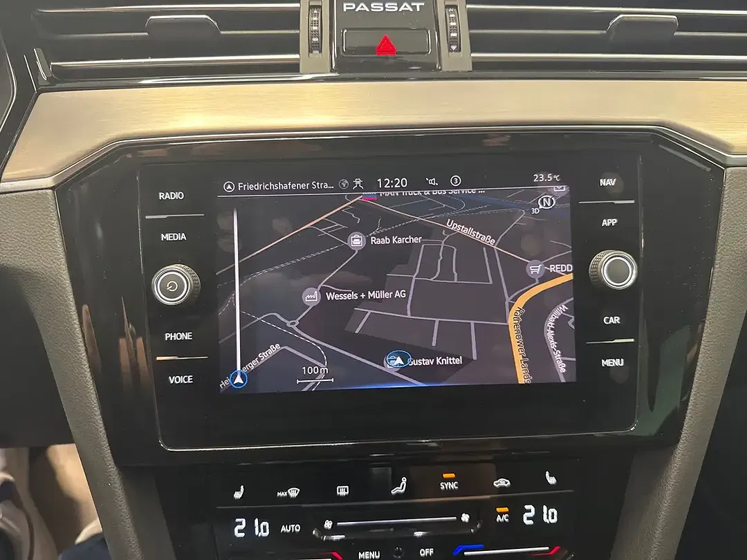 Volkswagen Passat Variant - Thumbnail 14