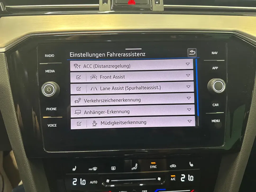 Volkswagen Passat Variant - Thumbnail 15