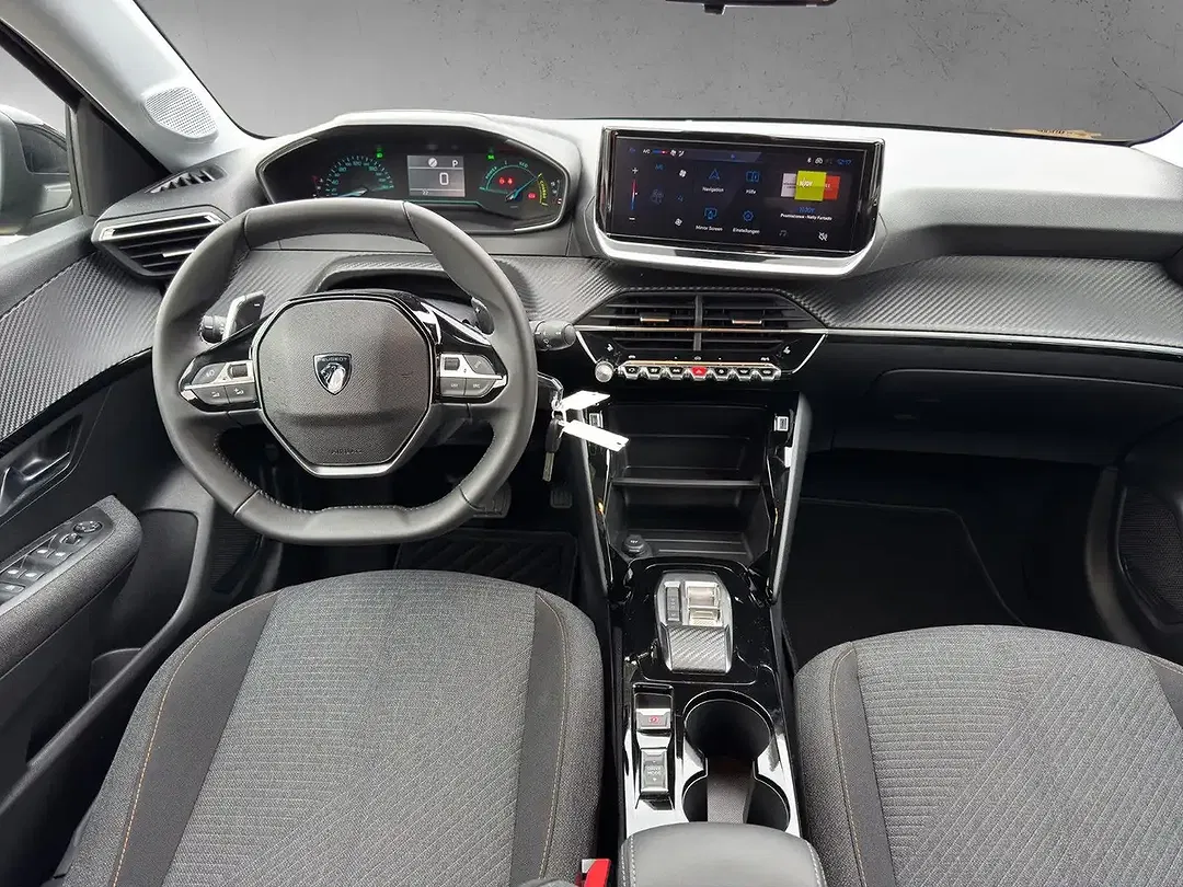 Peugeot 208 - Thumbnail 9