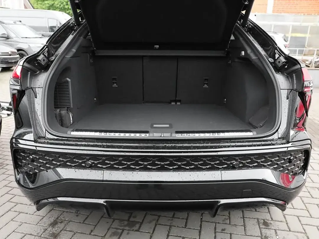 Audi Q3 - Thumbnail 9