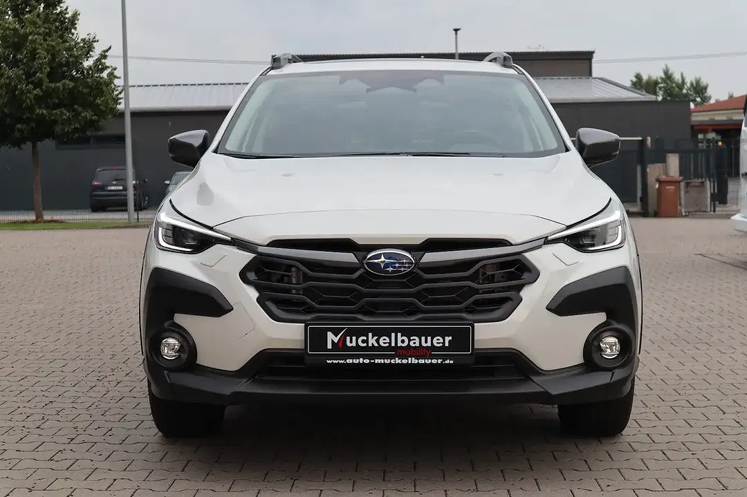 Subaru Crosstrek - Thumbnail 3