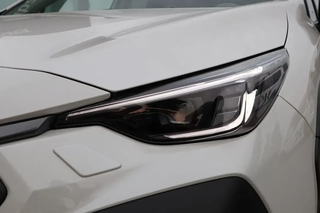 Subaru Crosstrek - Thumbnail 4