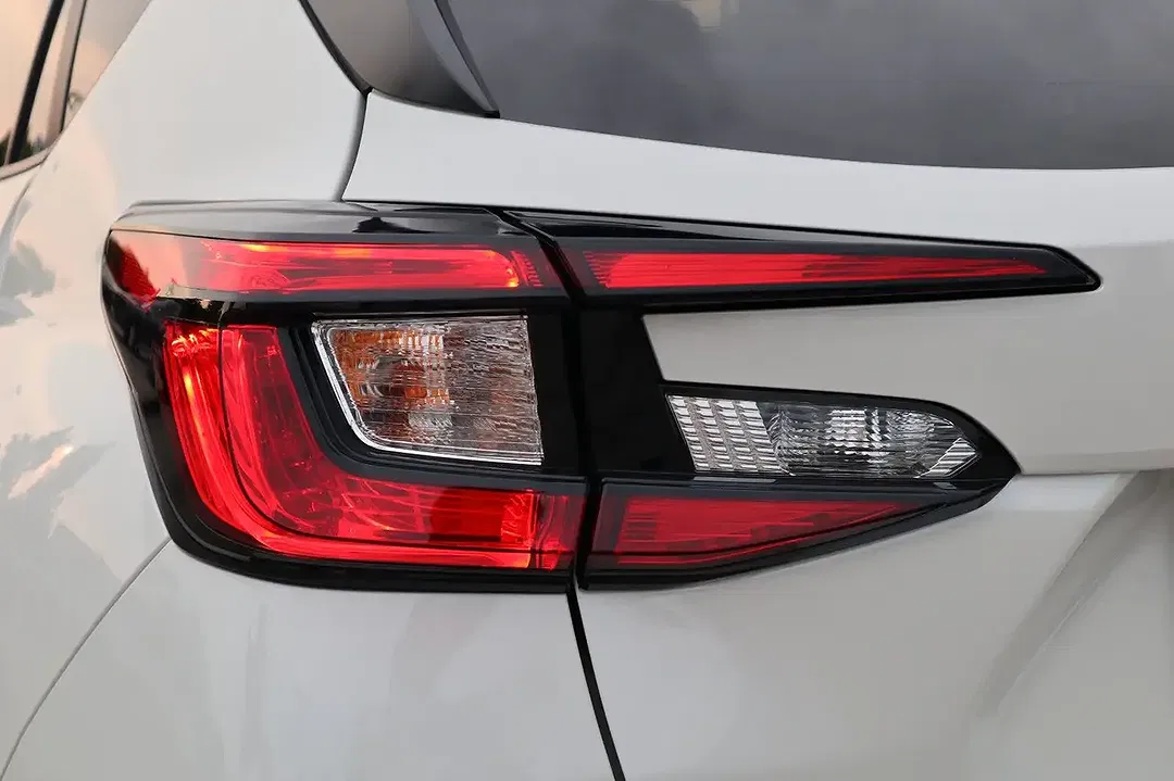 Subaru Crosstrek - Thumbnail 7