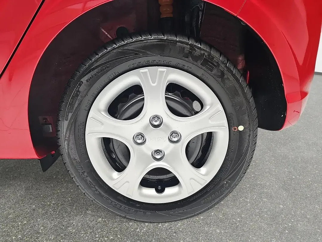 Kia Picanto - Thumbnail 6