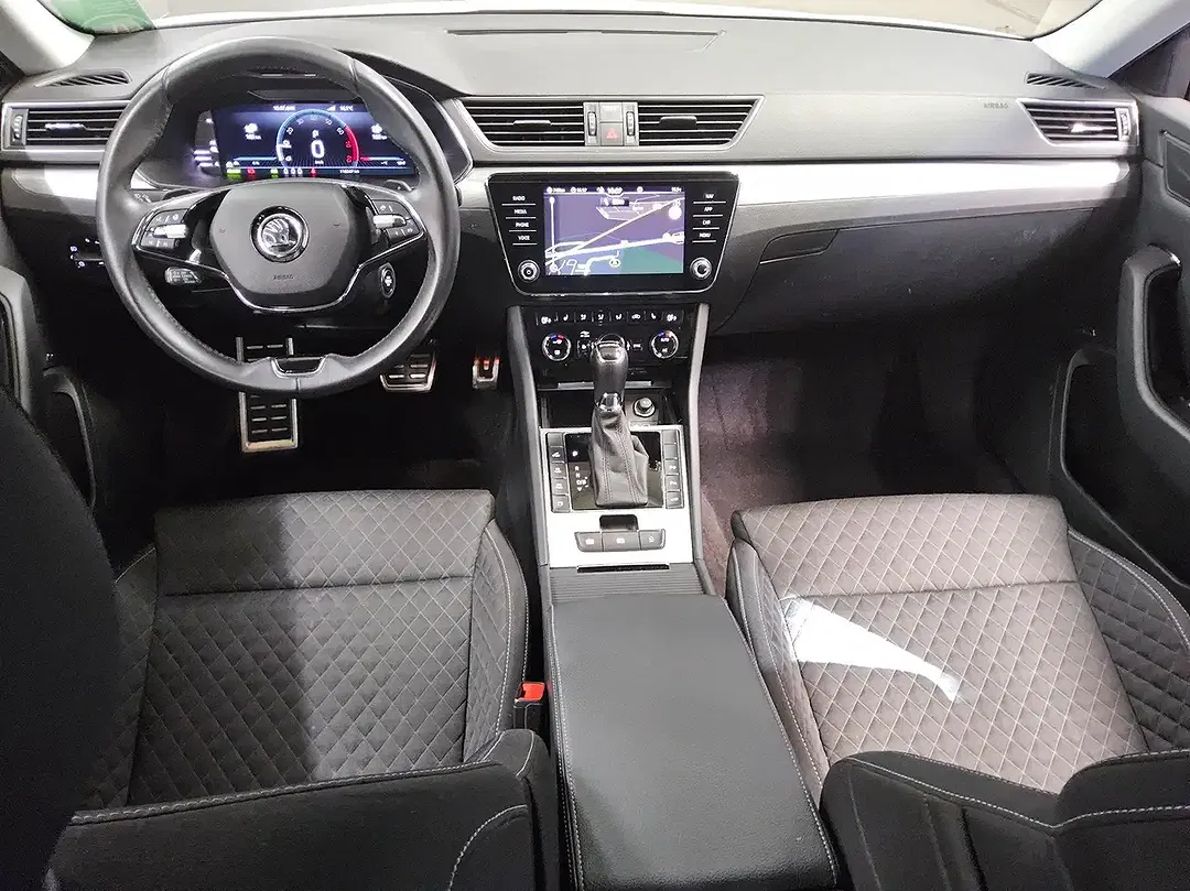 Skoda Superb - Thumbnail 4