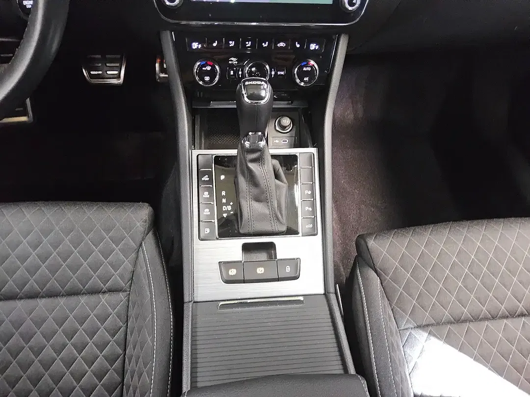 Skoda Superb - Thumbnail 5