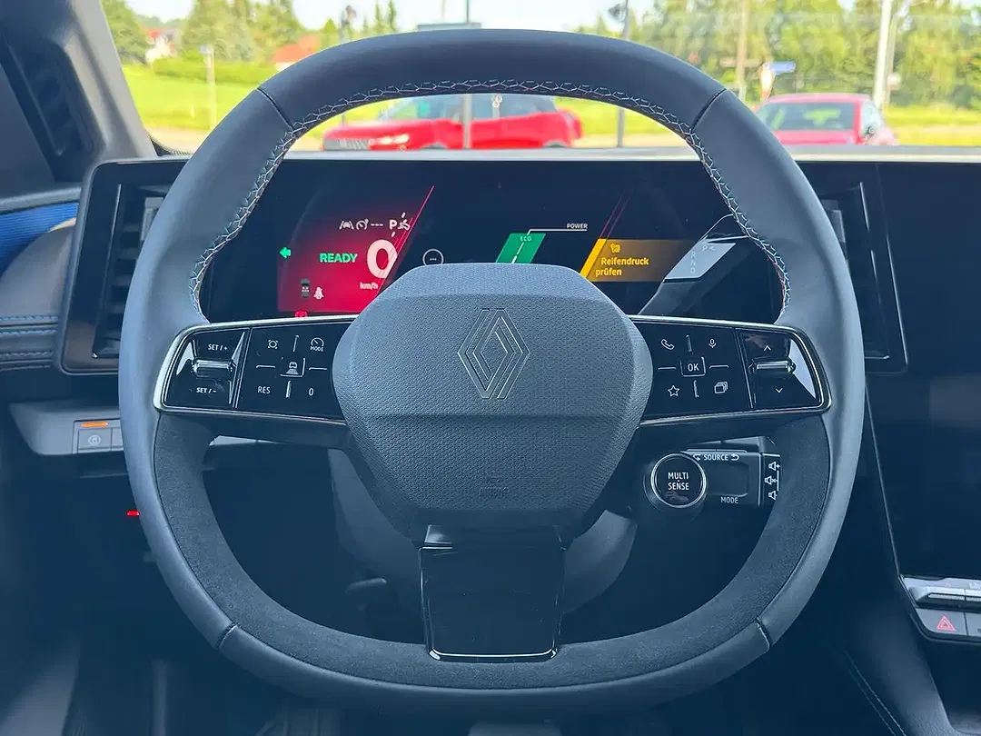 Renault Megane E-Tech - Thumbnail 11