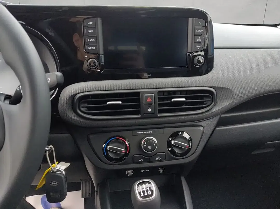 Hyundai i10 - Thumbnail 14