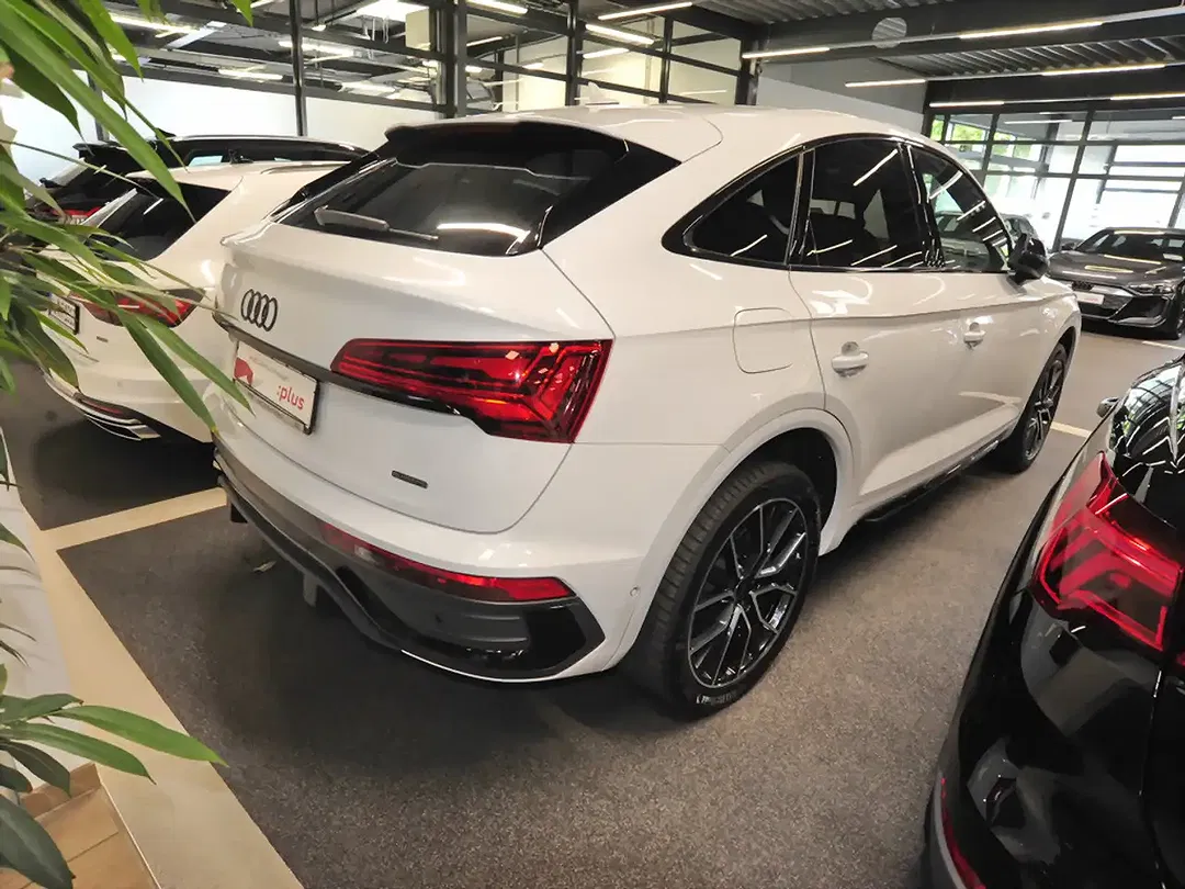 Audi Q5 - Thumbnail 3