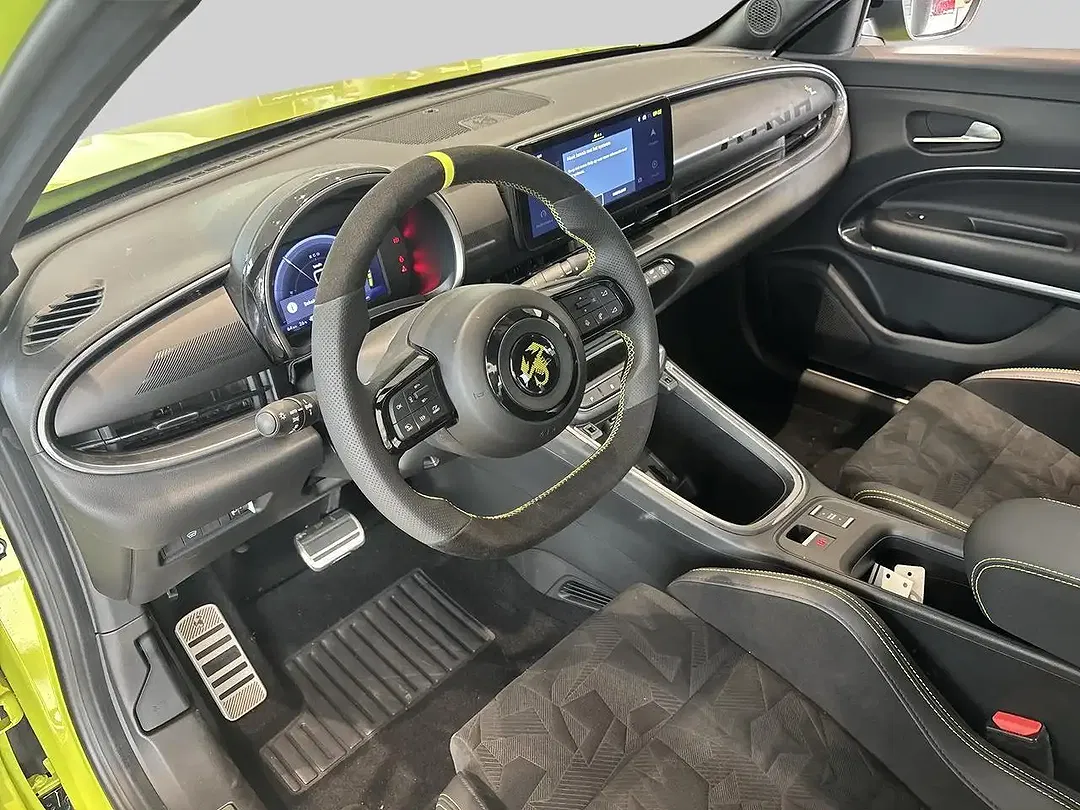 Abarth 600e - Thumbnail 9