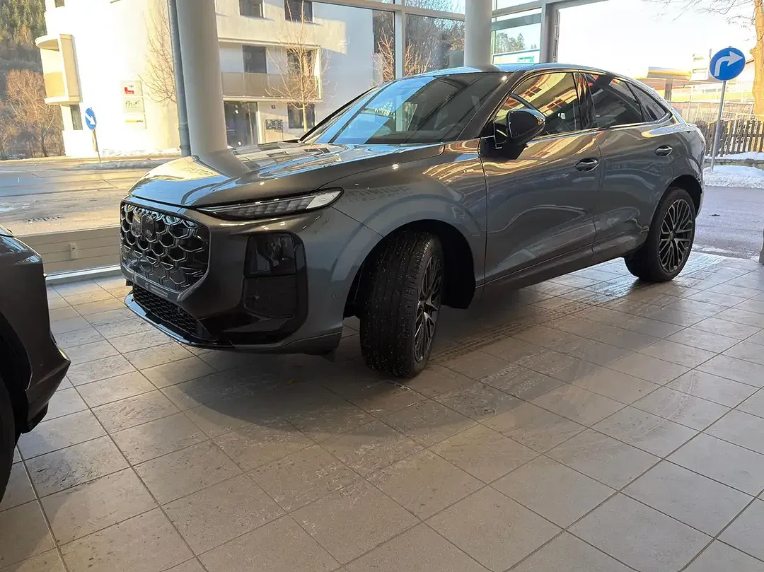 Audi Q3 - Thumbnail 14