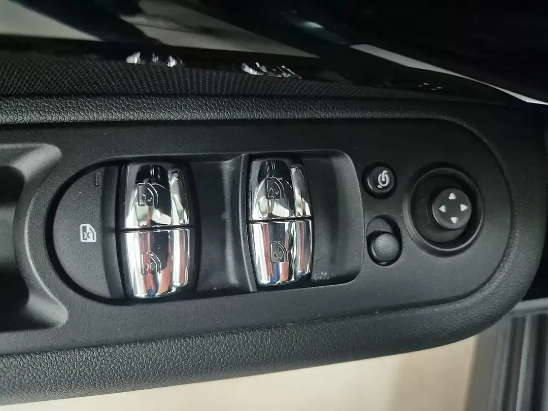 MINI Cooper Clubman - Thumbnail 14