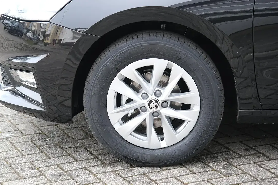 Skoda Fabia - Thumbnail 3