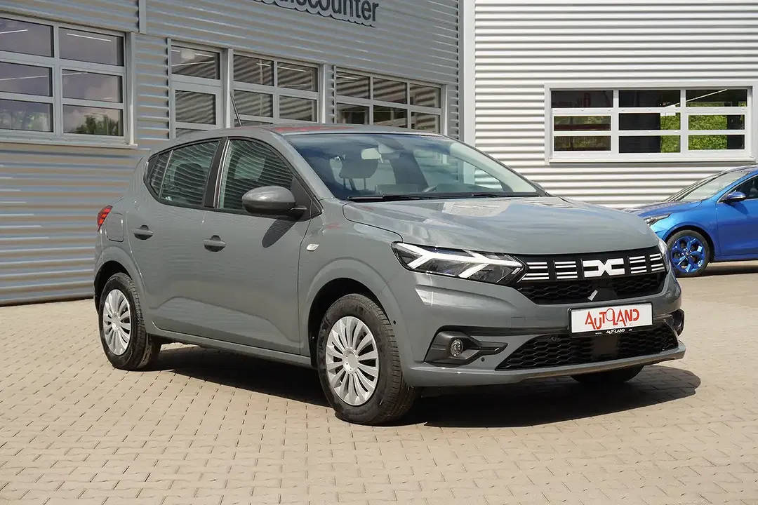 Dacia Sandero - Thumbnail 3