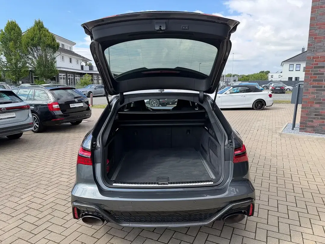 Audi RS6 - Thumbnail 12