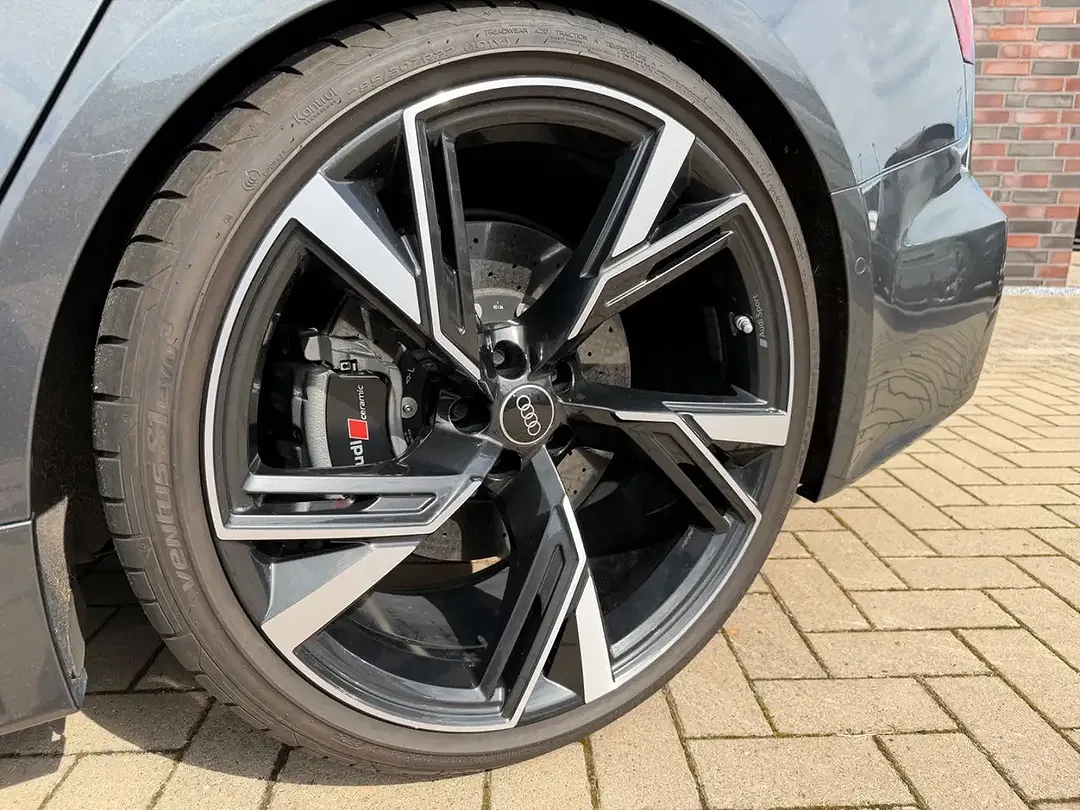 Audi RS6 - Thumbnail 14