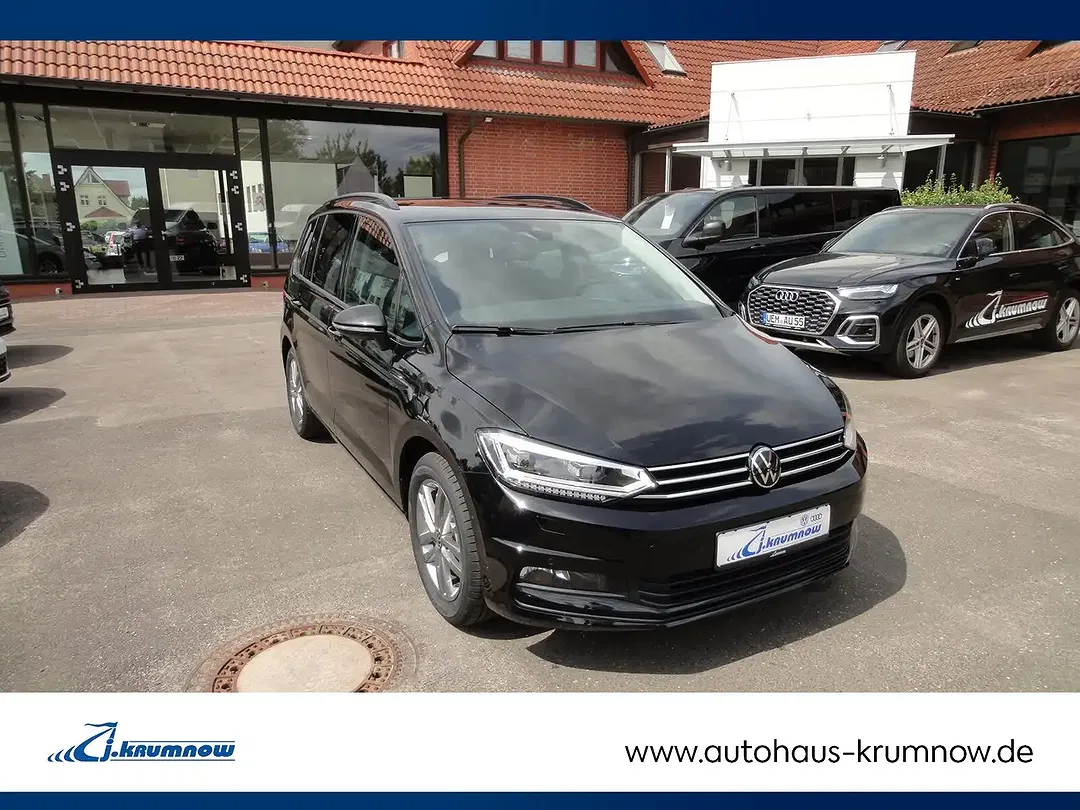 Volkswagen Touran - Thumbnail 1
