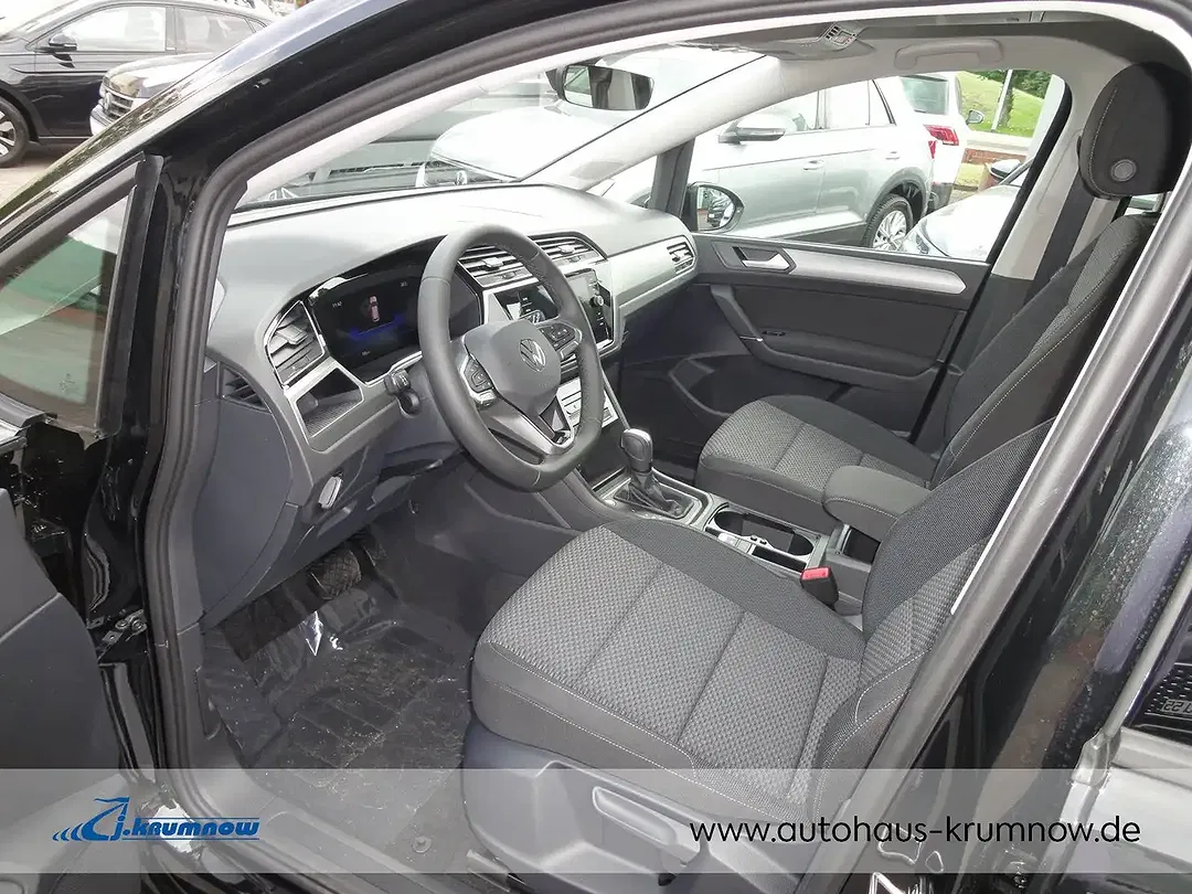 Volkswagen Touran - Thumbnail 6