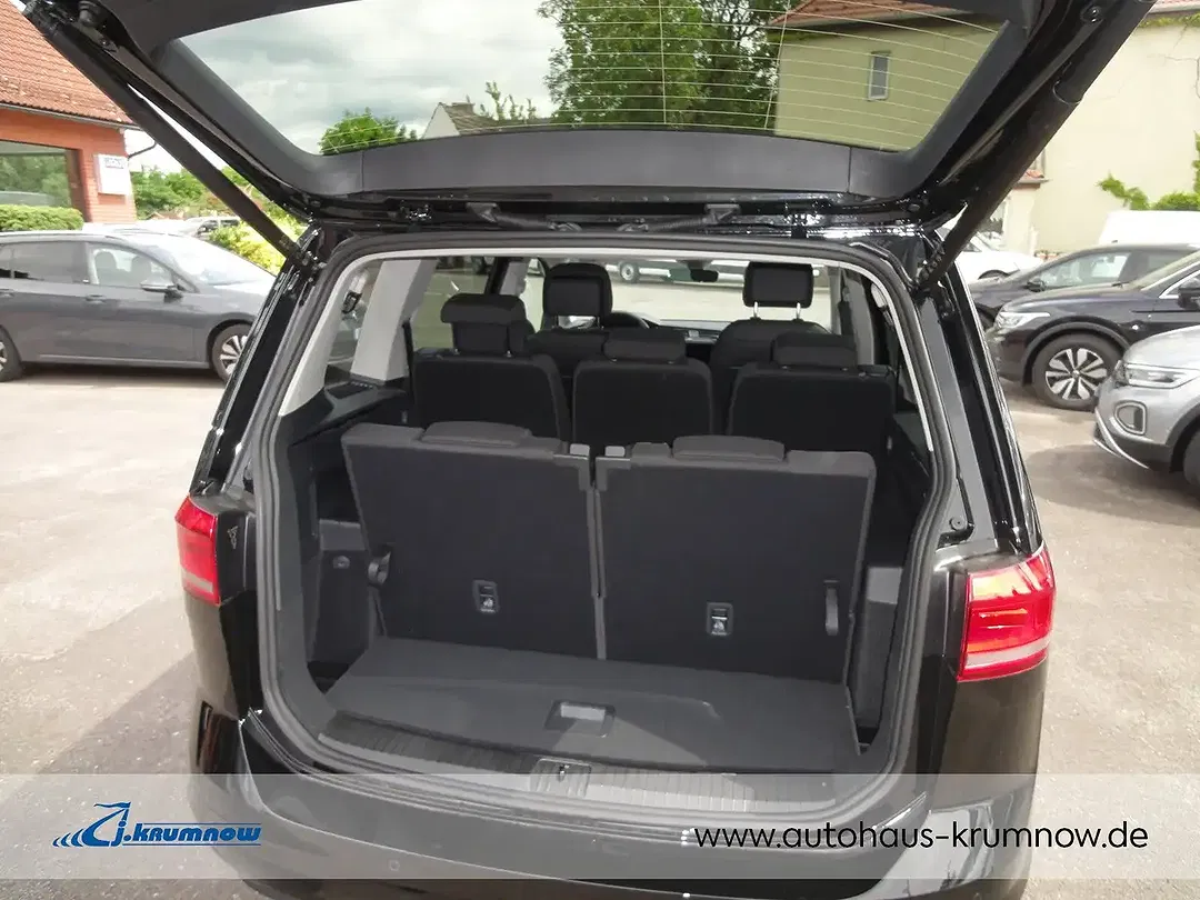 Volkswagen Touran - Thumbnail 8