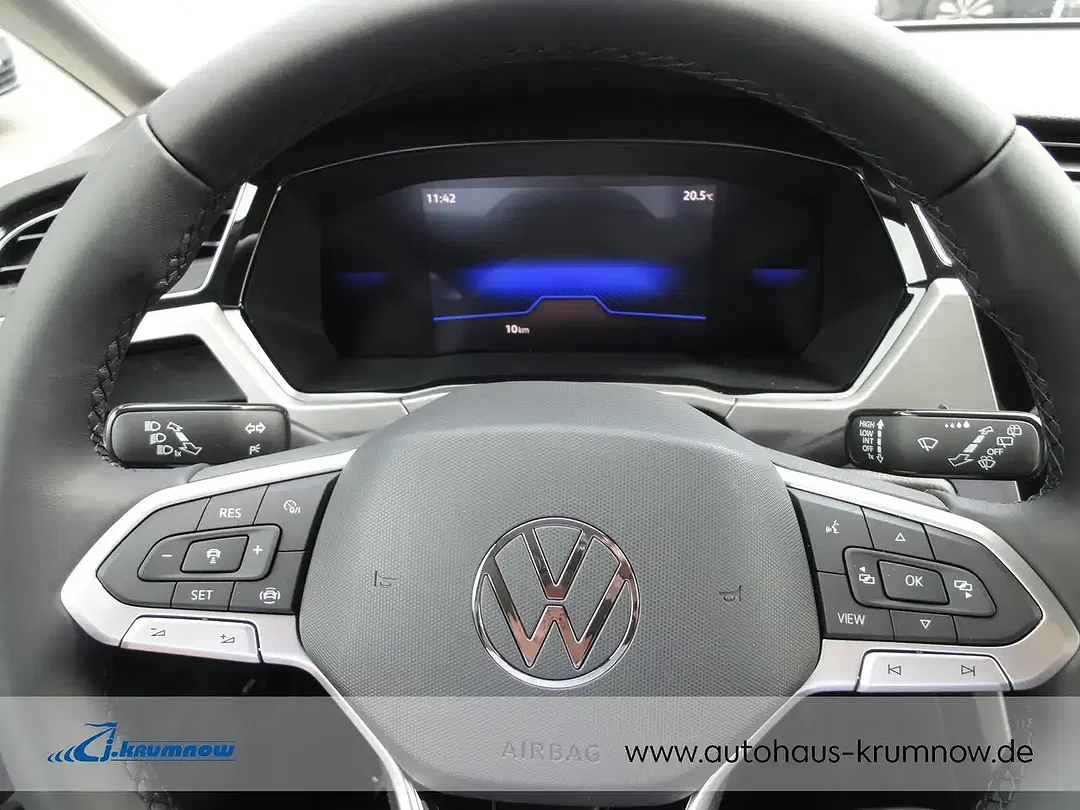 Volkswagen Touran - Thumbnail 9