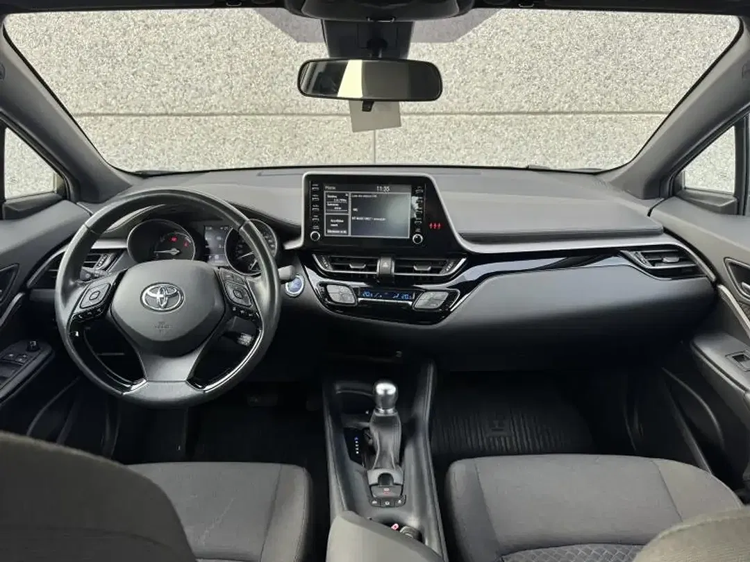 Toyota C-HR - Thumbnail 10