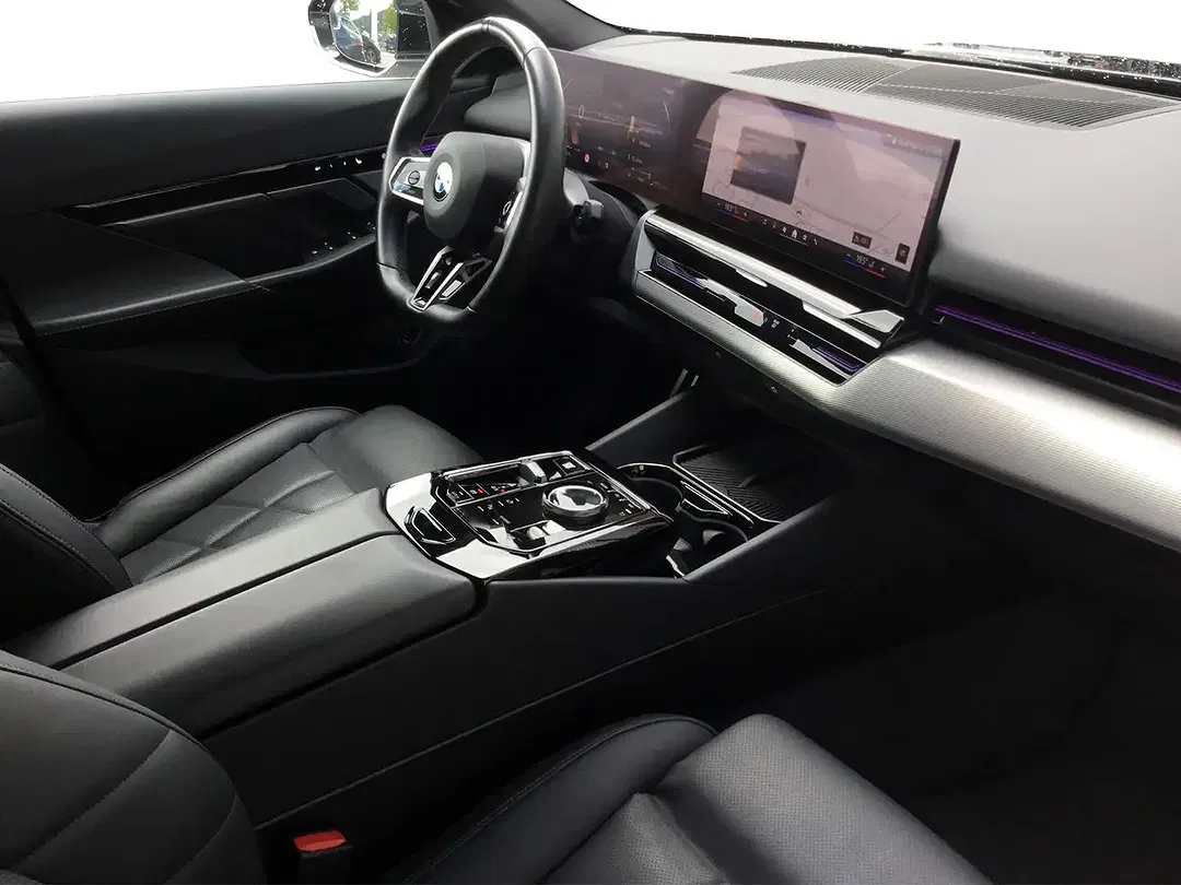 BMW 520 - Thumbnail 11